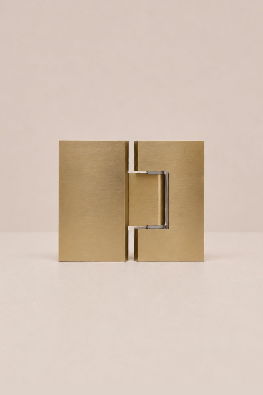 XO 180° Glass-to-Glass Hinge, Brushed Brass